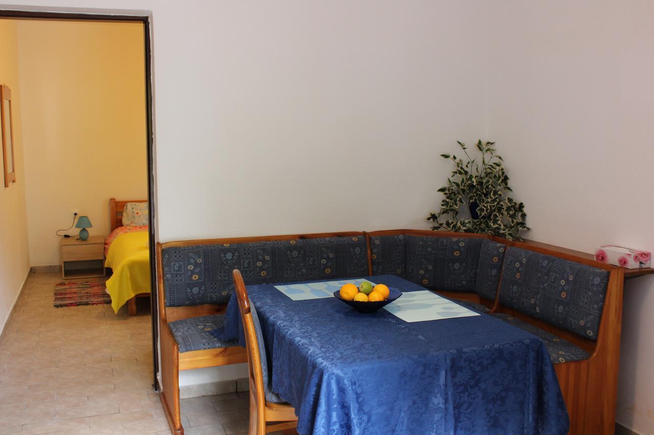פרמאנה Aaron Apartments מראה חיצוני תמונה