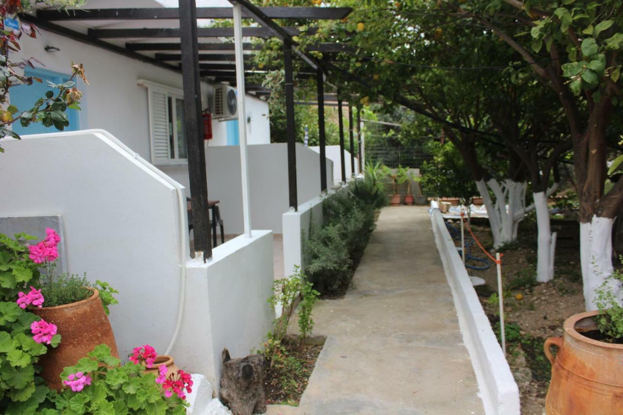 פרמאנה Aaron Apartments מראה חיצוני תמונה